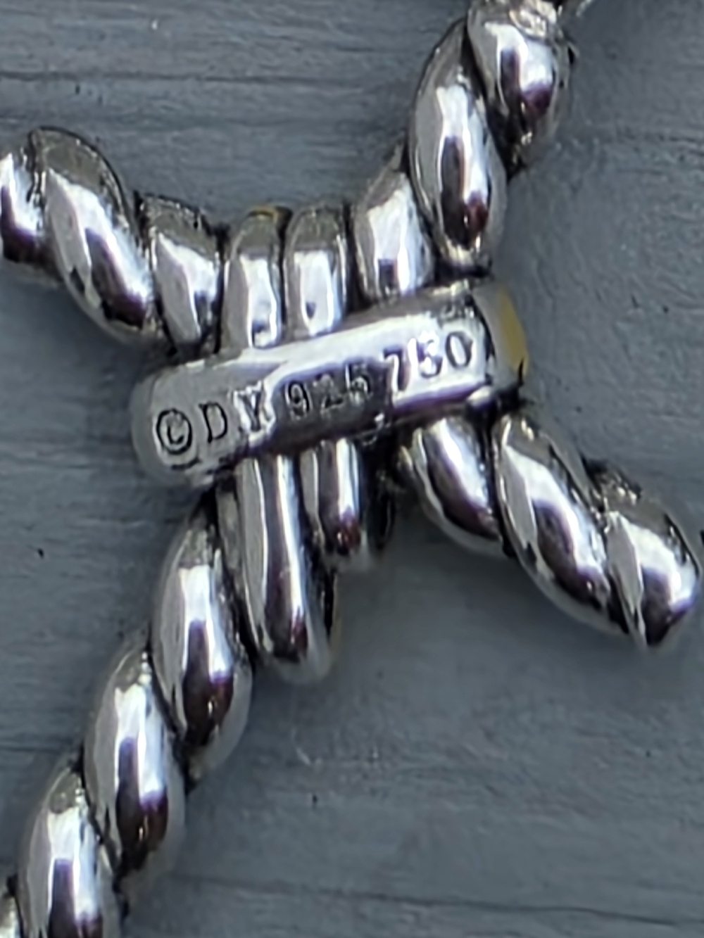 David Yurman Cable Collectibles cross necklace - Picture 5 of 10